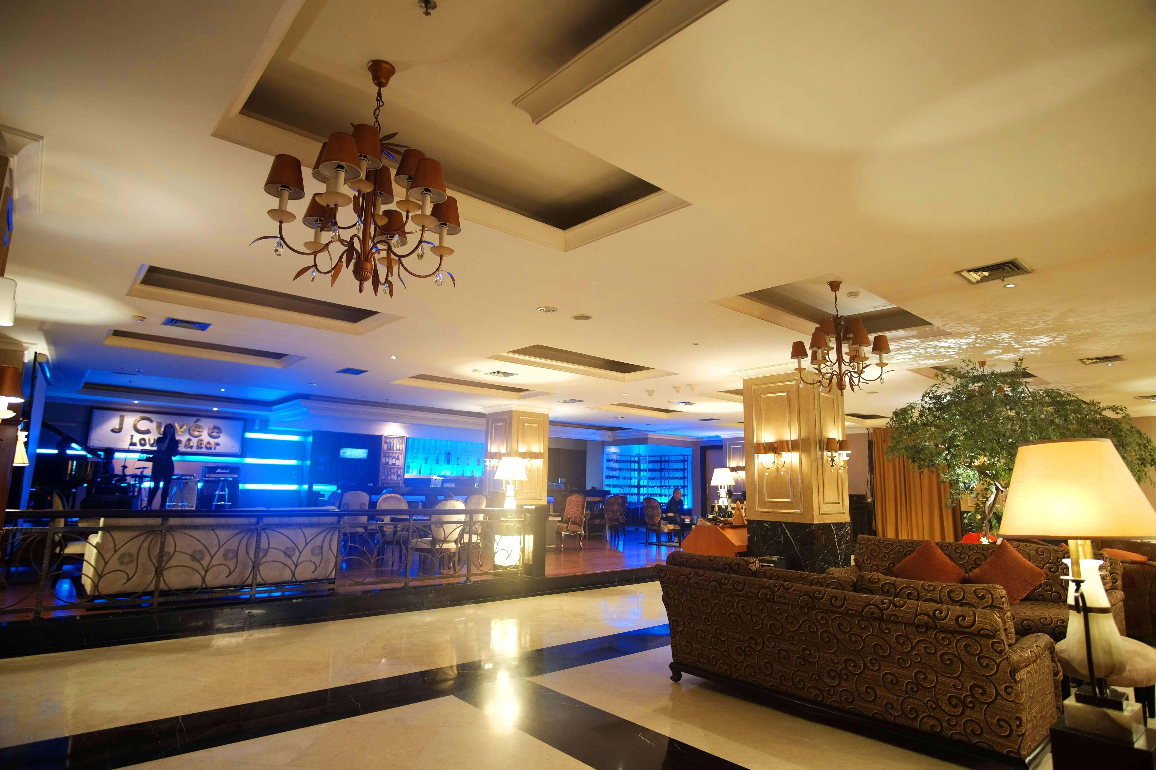 Grand Jatra Hotel Pekanbaru Exterior foto